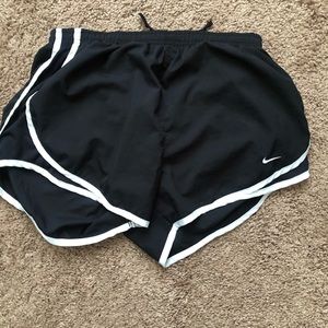 Nike Fit Dry shorts - Medium